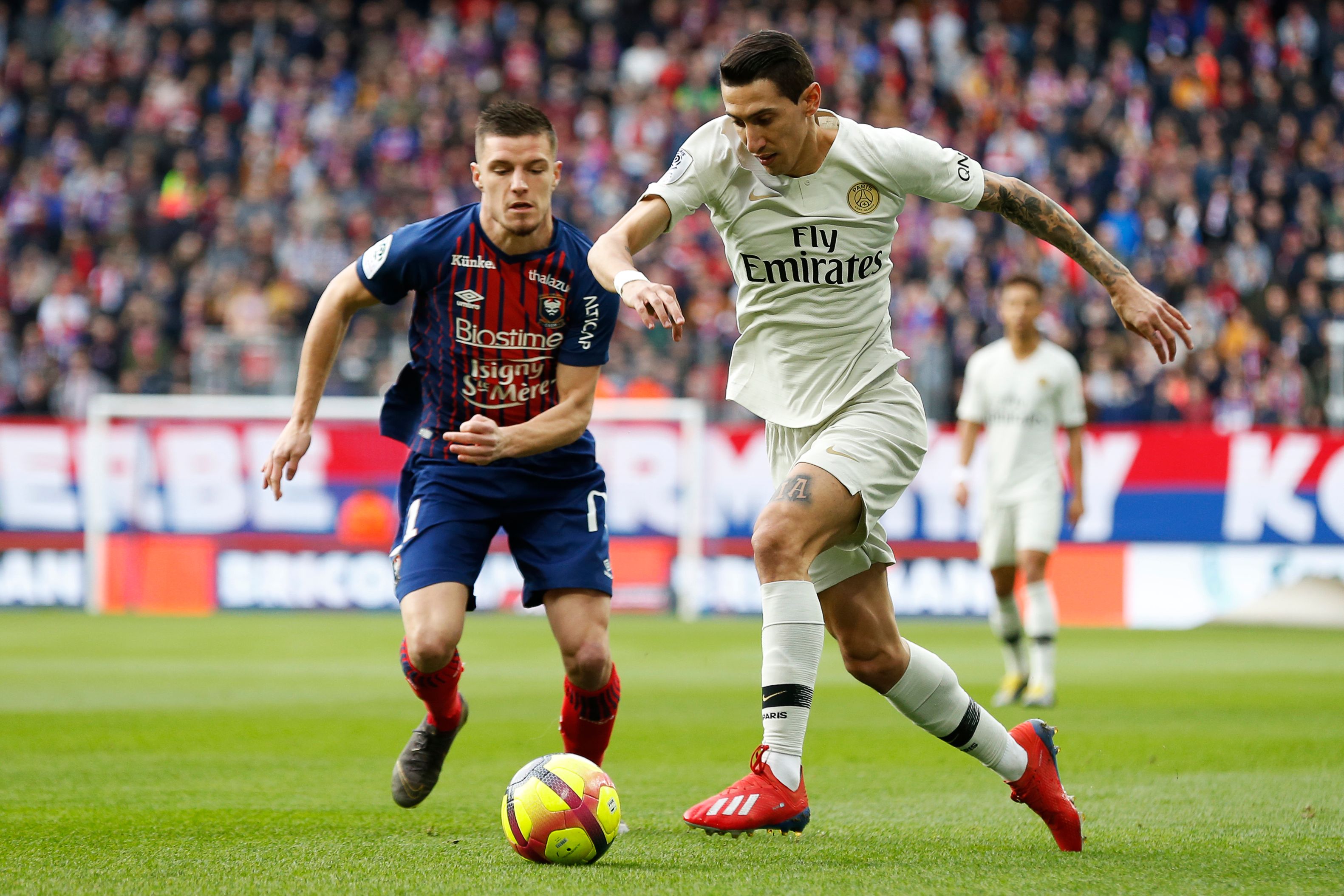 米兰双雄完成收购圣西罗球场及周边地块，新球场容量超7万人（AC米兰与国际米兰敲定收购圣西罗及周边地块，新球场可容纳逾7万人）