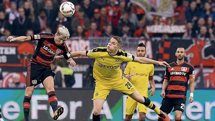 进球有错论! 姆巴佩83场73球，年度59球追平C罗，被吐槽伤害皇马（进球也有错？姆巴佩83战73球、年度59球追平C罗，却遭吐槽伤害皇马）