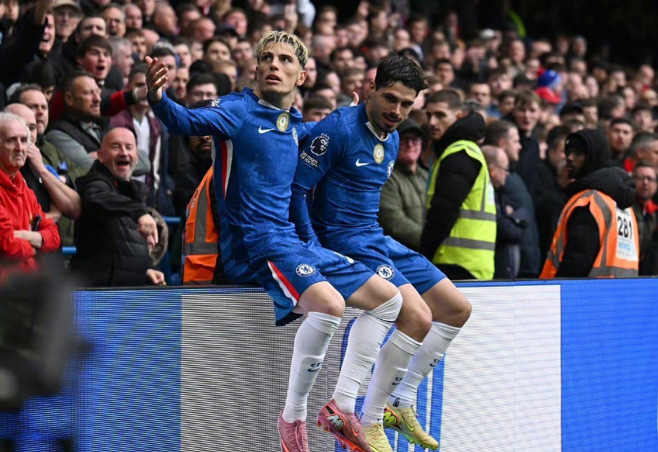 足球世界杯亚洲区预选赛关键球员表现突出（世界杯亚洲区预选赛核心球员闪耀赛场）