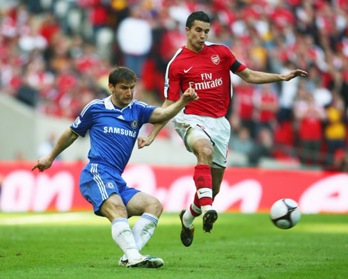 热议申花输球：尽力了但没运气，最大问题是锋线终结能力（申花失利引热议：拼到最后却差运气，锋线终结乏力成最大短板）