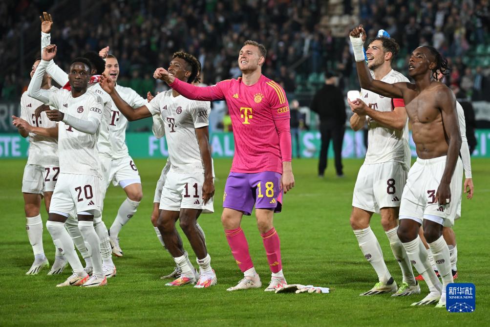 R.I.P.，佛罗伦萨小将理查德森的父亲、前NBA球星迈克尔-理查德森去世（前NBA球星迈克尔-理查德森辞世，佛罗伦萨小将理查德森痛失父亲）