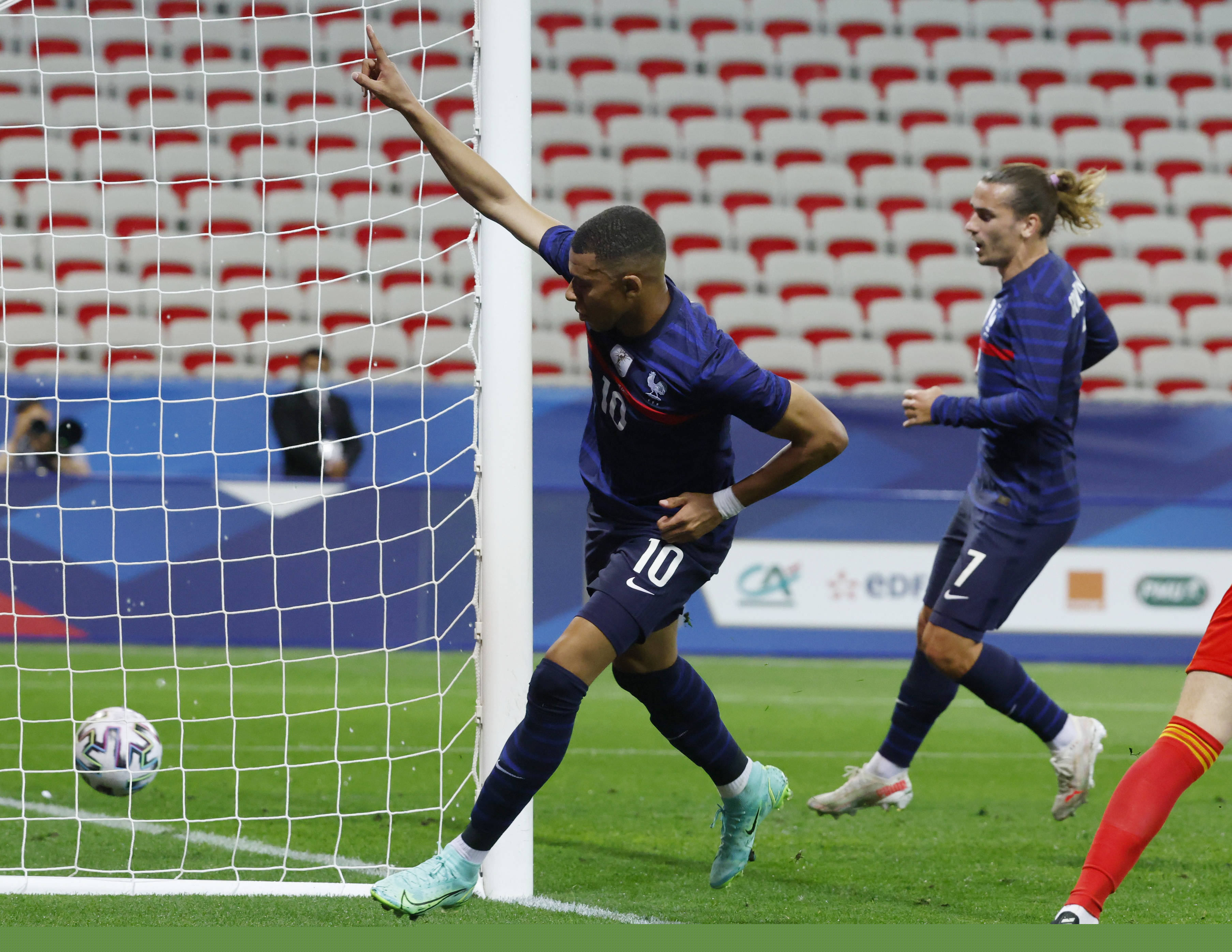 邦本宜裕：给自己本赛季表现打100分，本来想完成20个助攻（邦本宜裕：赛季自评满分，原本目标20次助攻）