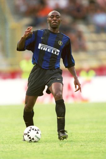 法甲前瞻：尼斯主场御敌盼止颓势，马赛先赛取胜即可登顶（法甲前瞻：尼斯力拼主场止颓，马赛先赛赢球即登顶）