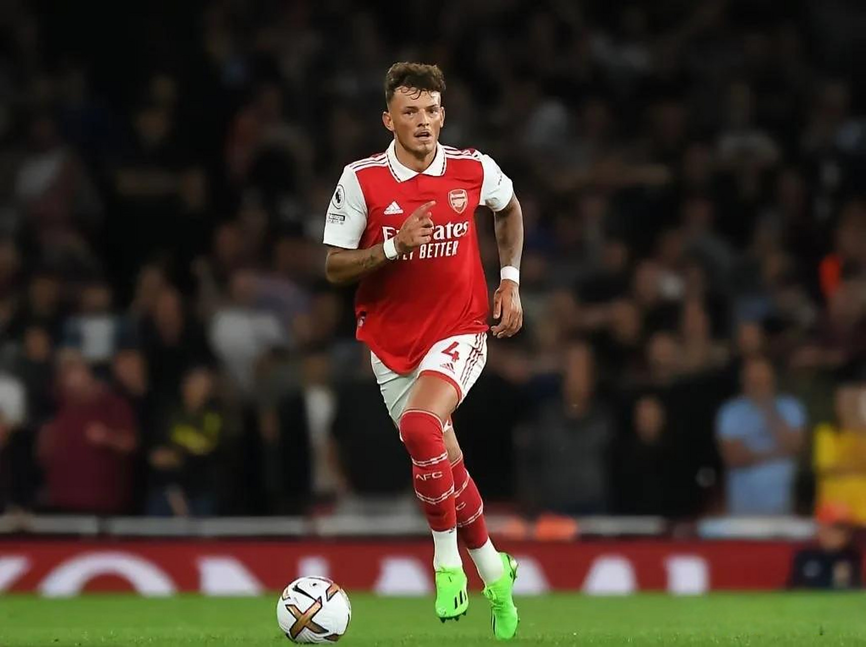 小法：我吃着爆米花看阿森纳vs拜仁，这场比赛能学到很多东西（小法：一边吃爆米花看阿森纳对阵拜仁，这场球能学到不少）