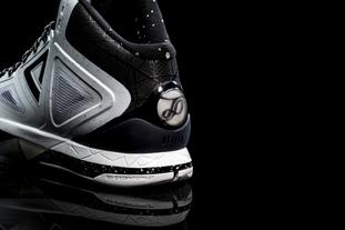 卡洛斯-奥古斯托：我还需要提高，这样才能为国家队做好准备（卡洛斯-奥古斯托：唯有持续进步，才能为国家队做好准备）