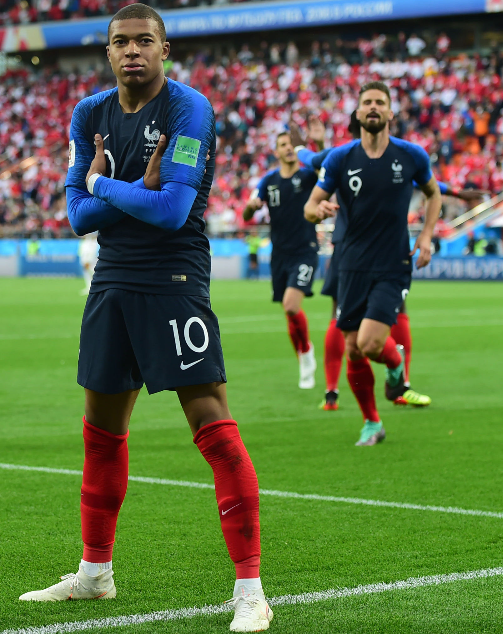 0-4不敌国安保级机会渺茫，亚泰众将赛后难掩失落情绪（0-4负于国安保级前景渺茫，亚泰将士赛后难掩沮丧）