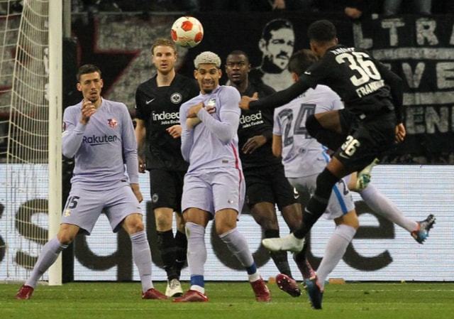 瓜帅麾下球员出场榜：B席421场居首，德布劳内381场次席（瓜迪奥拉执教期出场次数榜：B席以421场领跑，德布劳内381场位列第二）