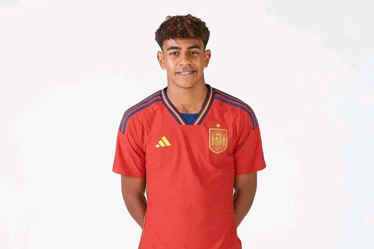 李金羽：沈阳值得拥有一支优秀的顶级球队（李金羽表示：沈阳理应拥有一支高水平的顶级球队）